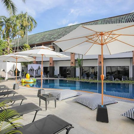 Etk Patong Resort Luaran gambar
