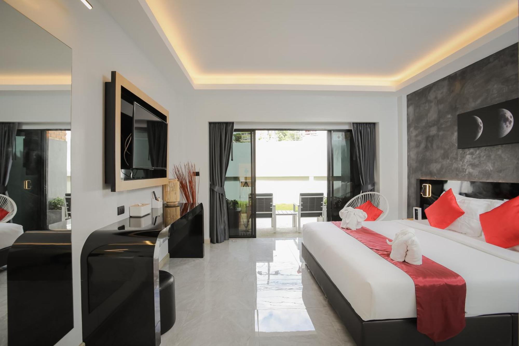Etk Patong Resort Luaran gambar