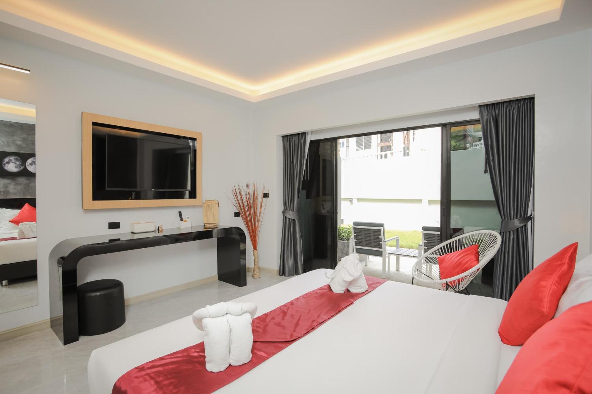 Etk Patong Resort Luaran gambar