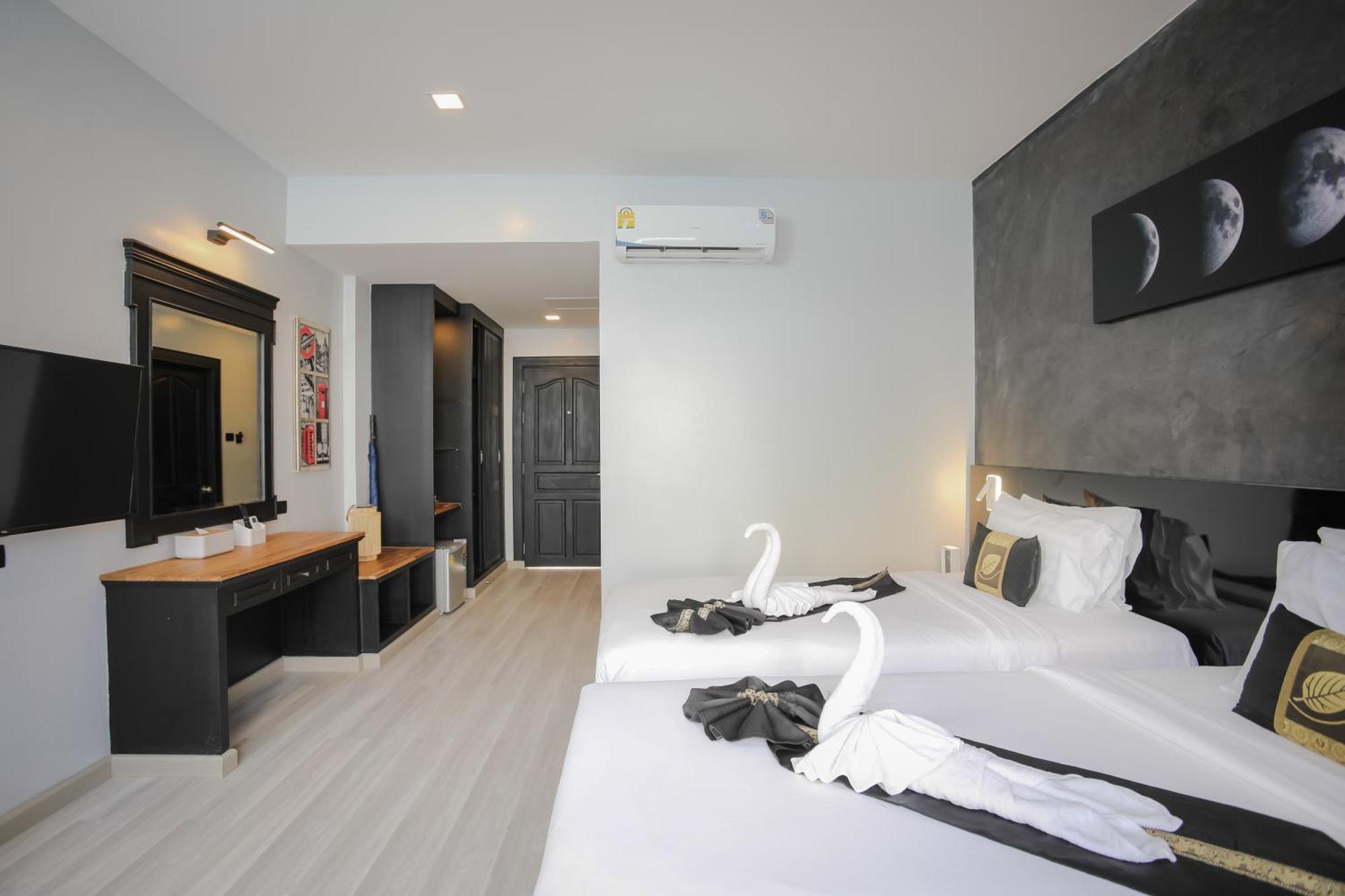 Etk Patong Resort Luaran gambar