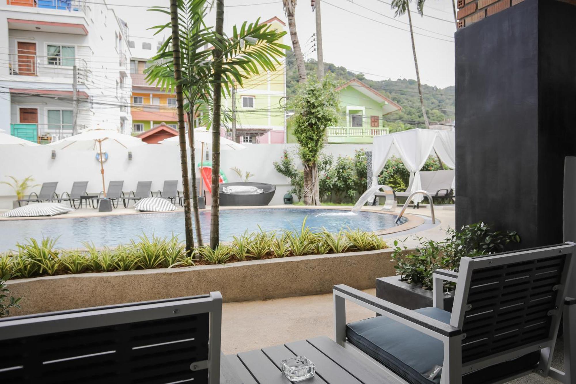 Etk Patong Resort Luaran gambar