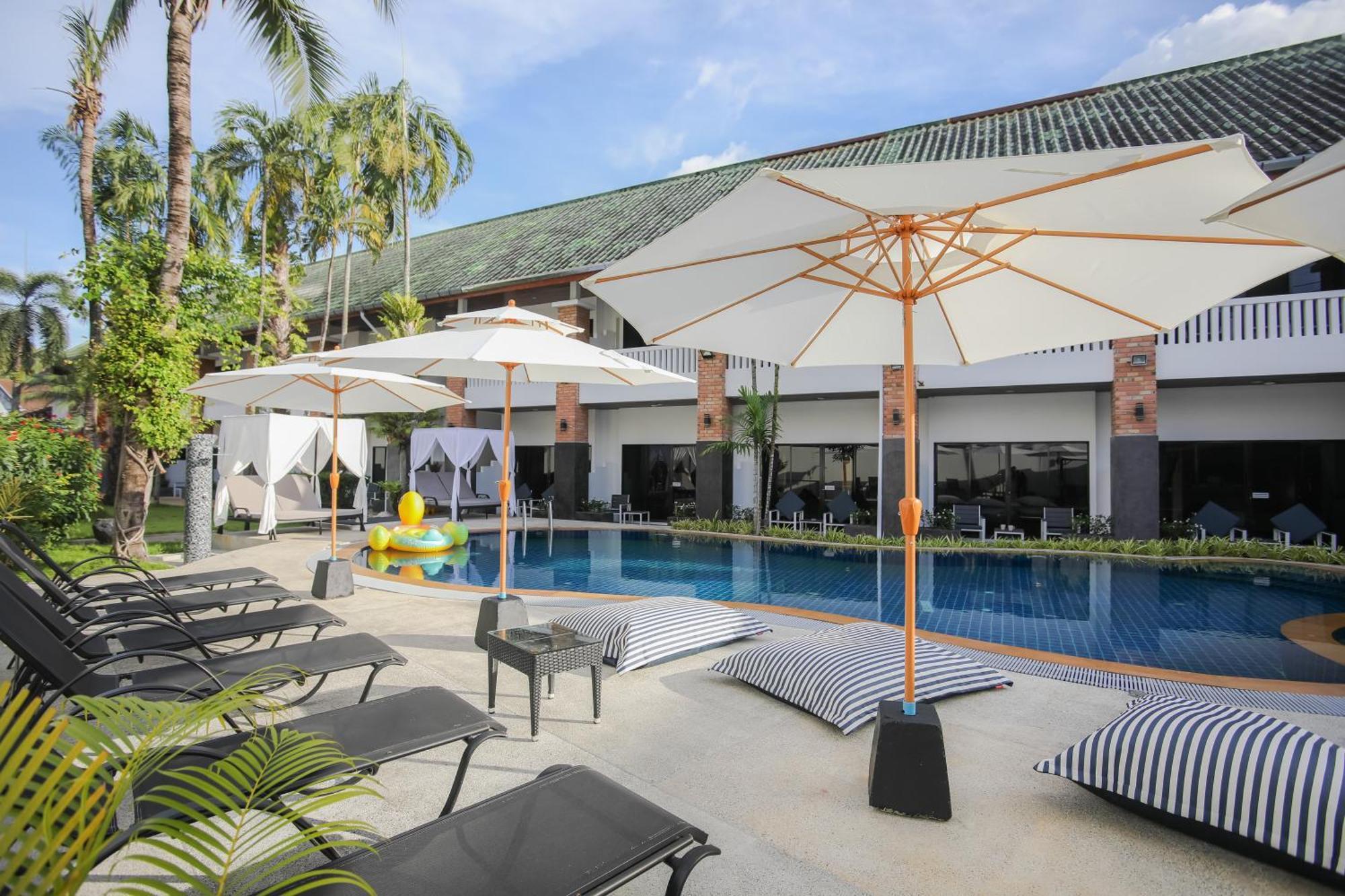 Etk Patong Resort Luaran gambar
